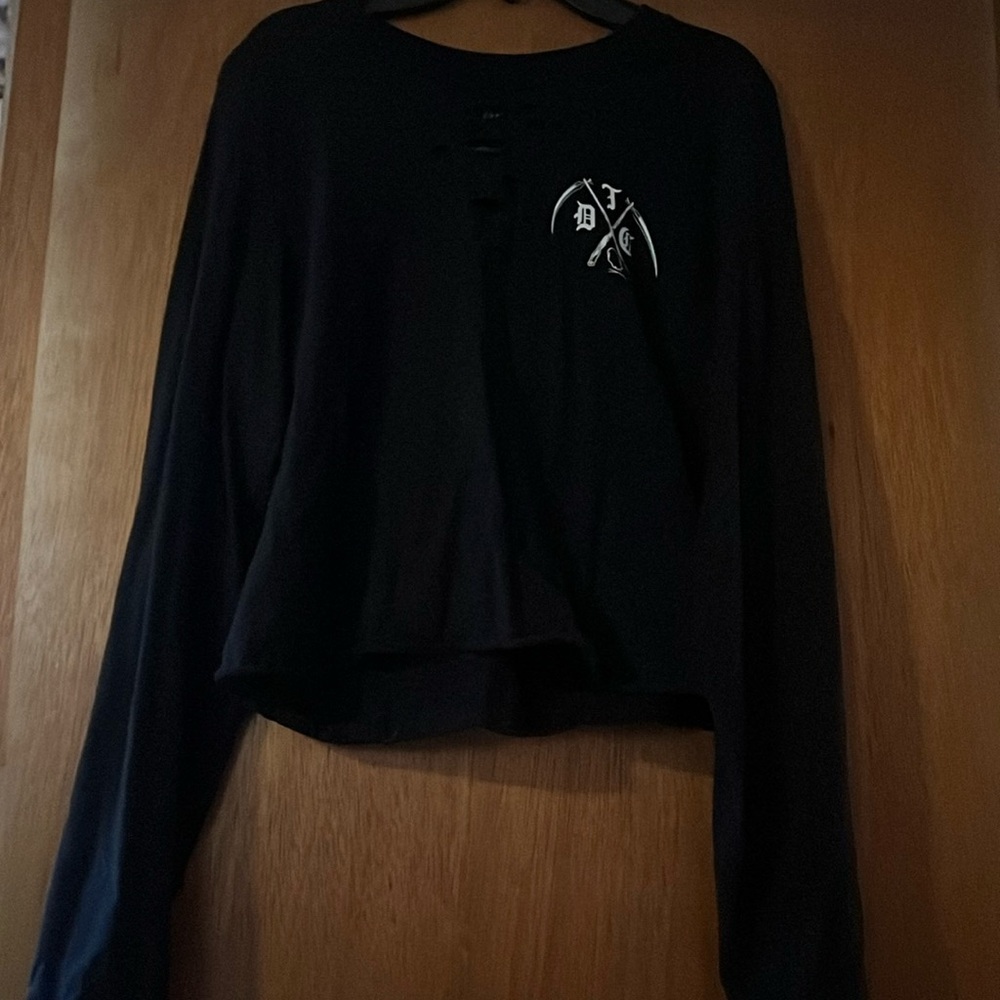 Distressed The Drive, long sleeve crop top